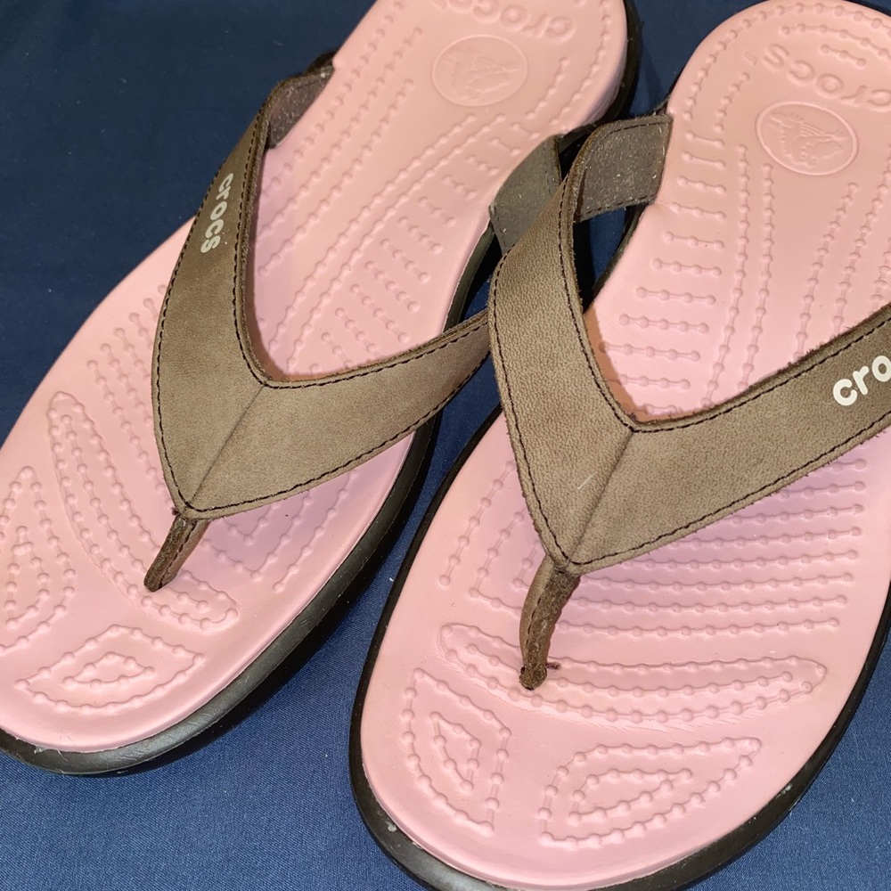 Crocs Capri Sandals Flip Flop Pink with Gray Straps. Women’s Size 9.